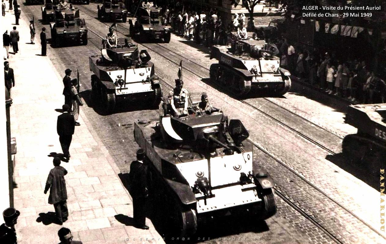 Alger - Defile Chars - Visite du President Auriol - 29 mai 1949.jpg